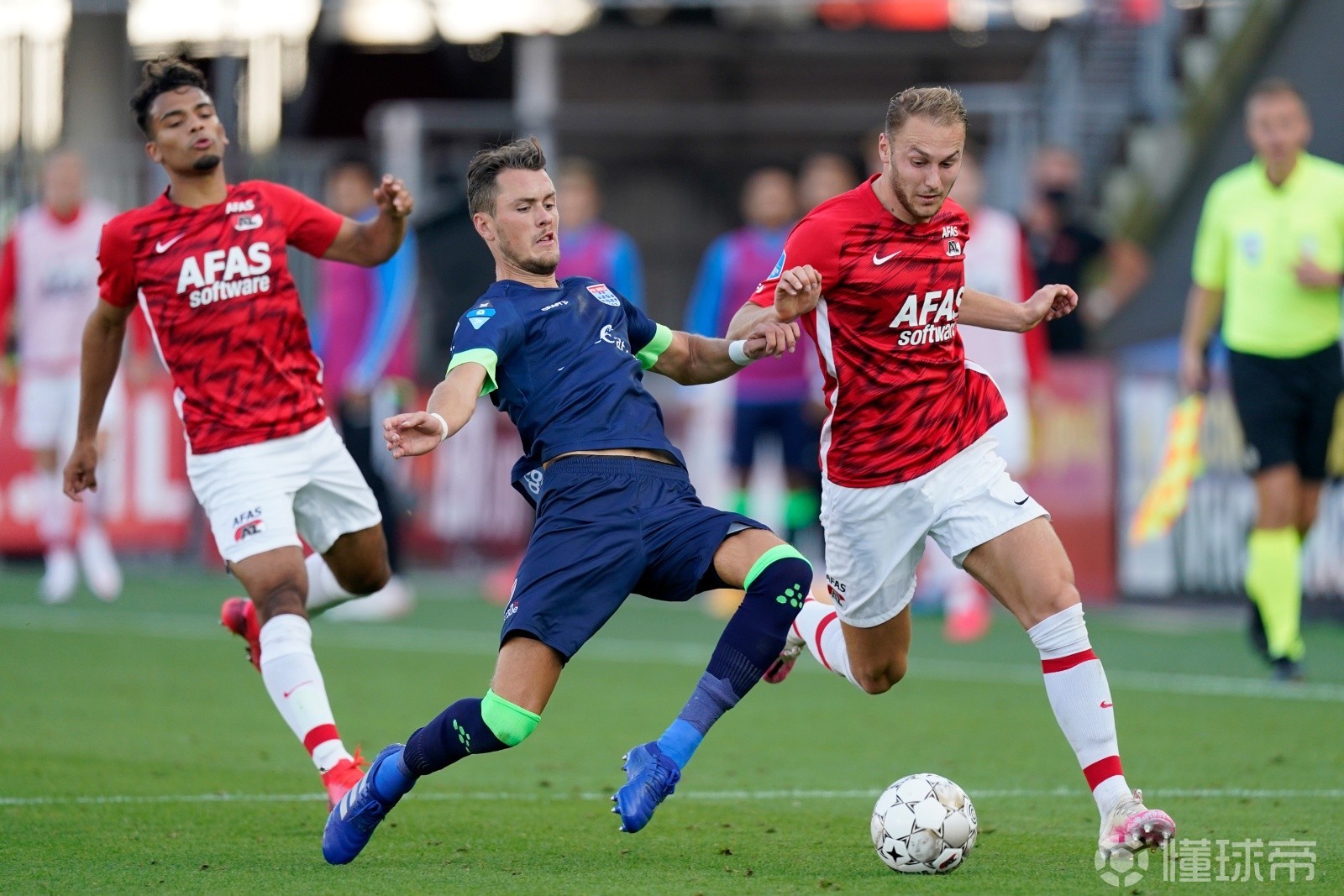 开云官方网站在线登陆-布鲁克林篮网清晨绝杀压哨阿贾克斯迎葡超关键赛，网友：巴黎圣日耳曼篮板制胜备战足总杯