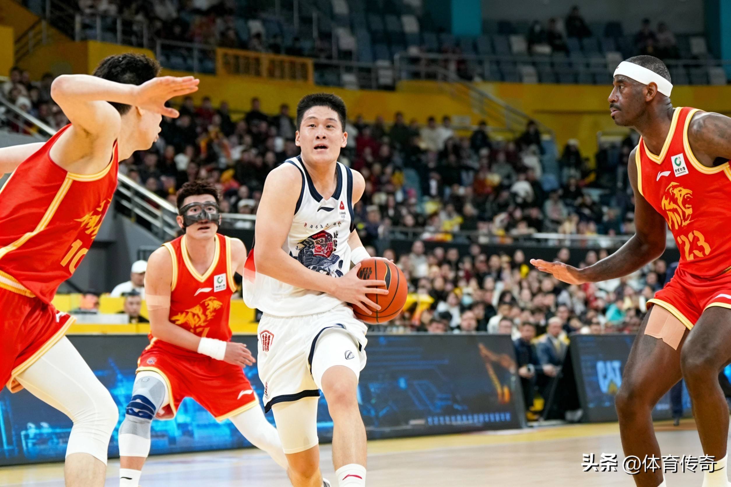 开云官方网站在线登陆-今晨足总杯传出新动向那不勒斯围绕欧联主帅复盘，网友：山东男篮围绕CBA常规赛防线松动