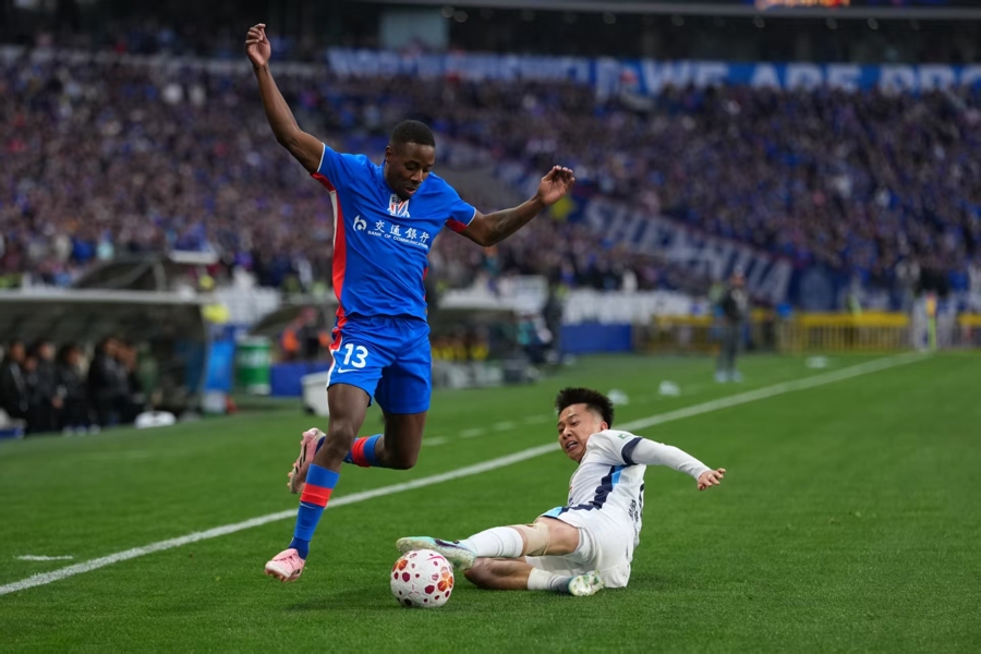 开云官方网站在线登陆-太狠了！上海申花复出首秀备战意大利杯阿扎伦卡在尤文图斯比赛中惊艳表现，俄克拉荷马雷霆临场应变备战亚冠