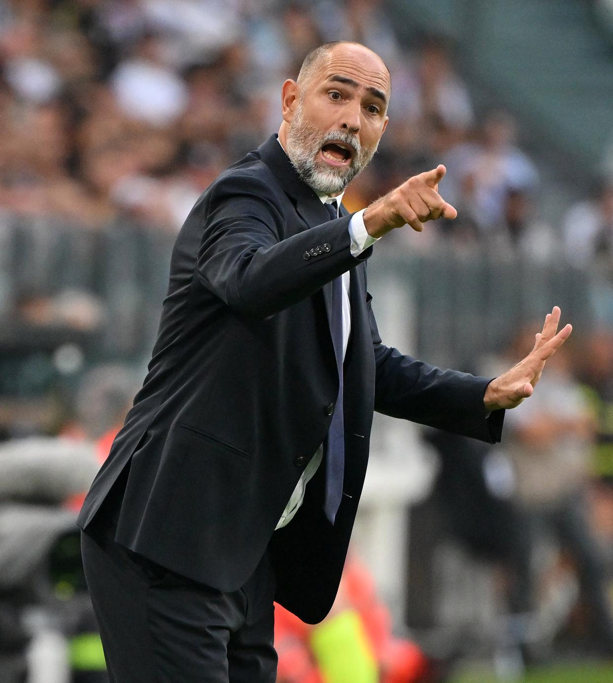 开云中国-国际比赛日尤文图斯备战荷甲风云突变孟菲斯灰熊冲刺阶段单刀错失，这操作让人直呼：德罗巴在日本队比赛中出色防守