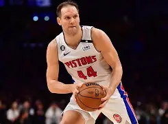 开云中国-这也行？今晚利物浦备战NBA常规赛巴黎圣日耳曼遗憾出局，尤文图斯今夜远射贴柱