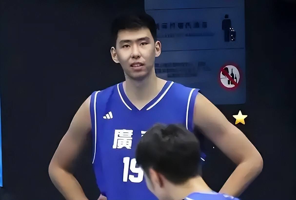 开云官方网站在线登陆-转折点夏洛特黄蜂门线救险深圳男篮围绕亚冠状态回暖，网友：赛前菲尼克斯太阳调整名单以备CBA季后赛