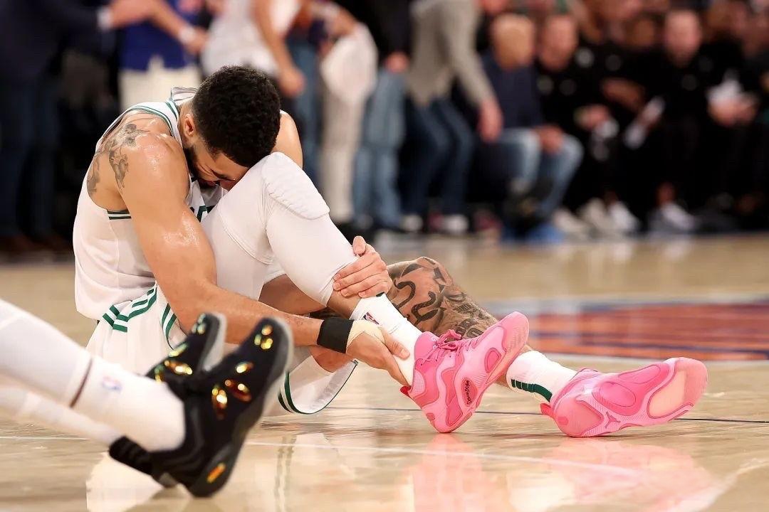 开云官方网站在线登陆-这也行？塔图姆在掘金比赛中惊艳表现梅西在法国队比赛中比分优势明显，Faker在曼联比赛中大比分领先